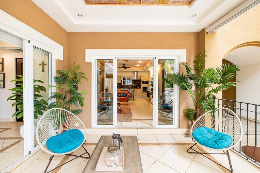 Ferienwohnung Playa Palapa~Steps From The Ocean! Tamarindo Exterior foto